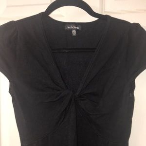 Black knotted knit shirt
